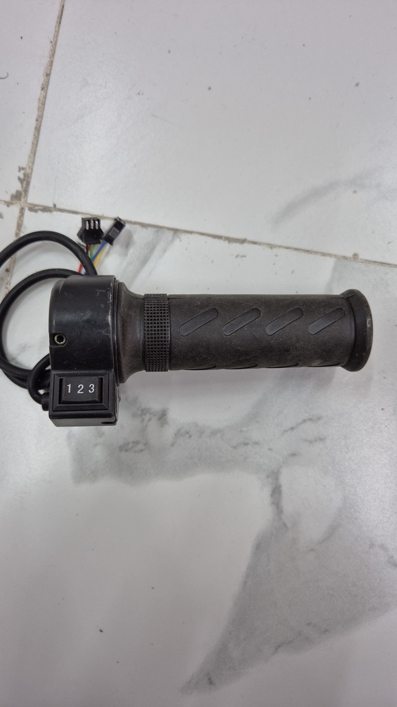 Spear Ebike Accelerator with Button 0123