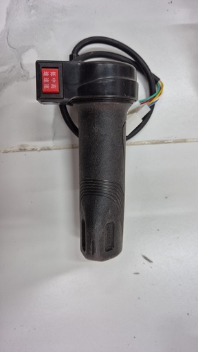 Spear 0123 Ebike accelerator with red button