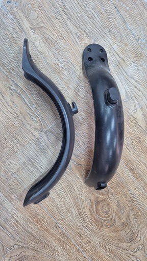 Spear MI Mud Guard with Light 0483